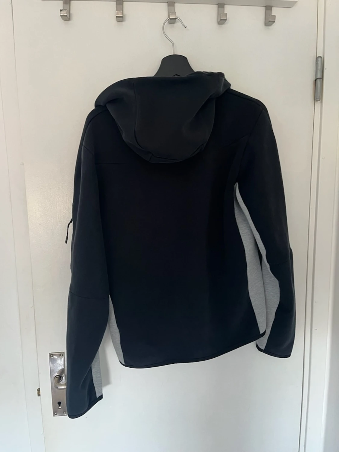 Nike tech  - 2