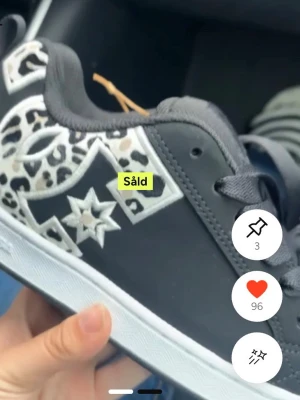 SÖKER!! - Dc court graffik grå/leopard. Max 400-500kr. Runt 37-38 storlek🙏🏻