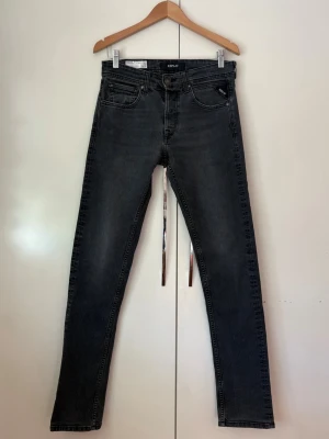 Svarta Replay jeans  - Replay jeans 