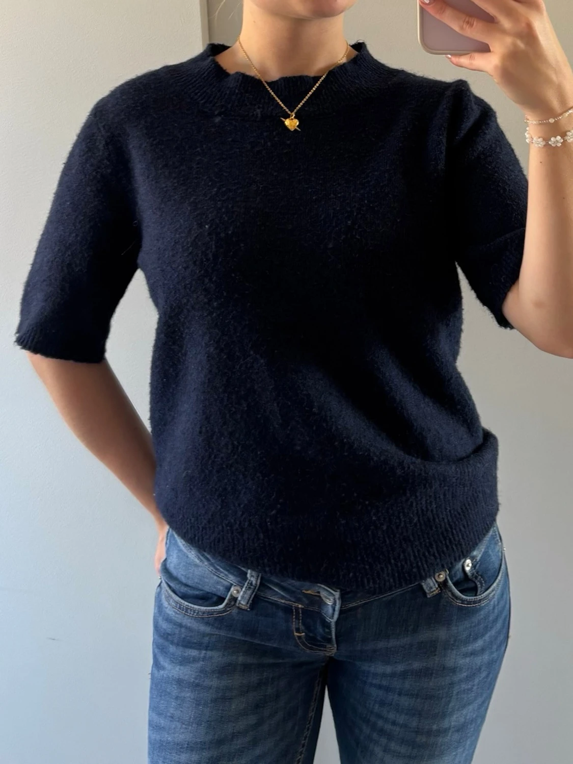 Mörkblå stickad topp
