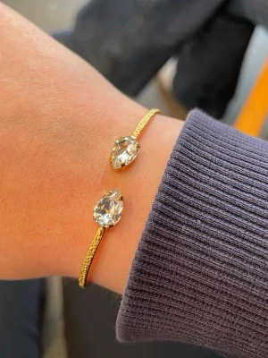 Caroline Svedbom armband - Säljer då det inte längre kommer till användning💕