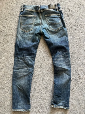 Jack and Jones jeans - Superduper snygga Jack and Jones jeans i storlek 30/30