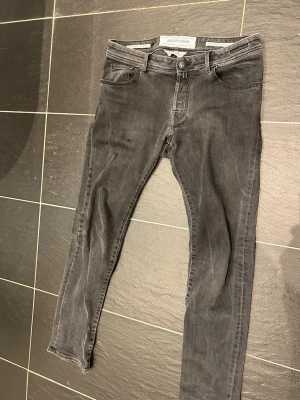 Jacob Cohen jeans  - Jacobcohen jeans, /31 passar 32. Mycket bra skick förutom en diskret lagning 