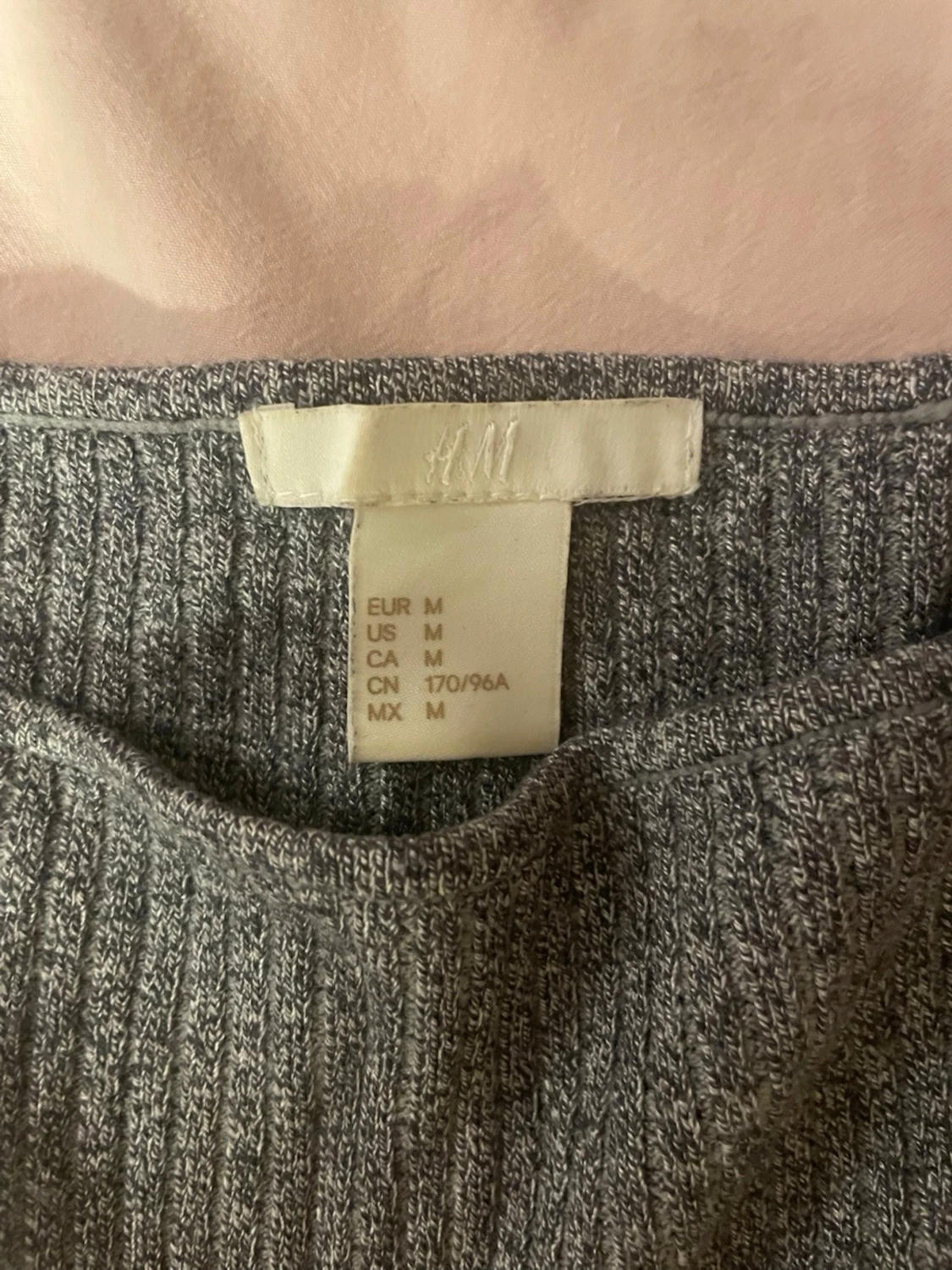 Grå ribbad topp från H&M - 1