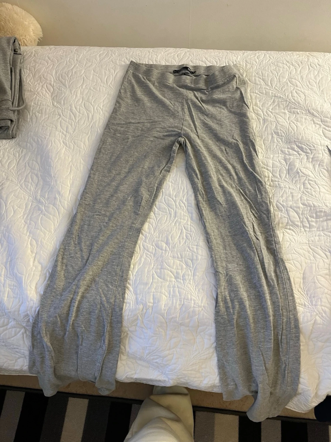 Två par loungebyxor i blått och grått - 1