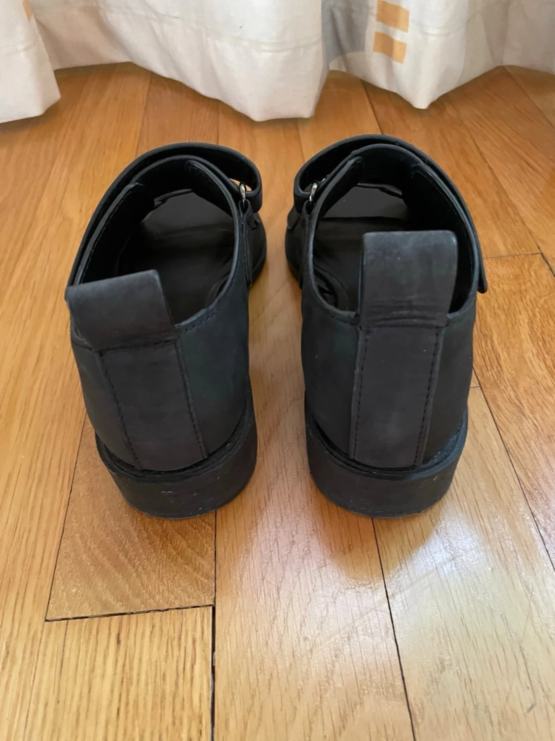 Svarta lädersandaler från Shellys London - 2