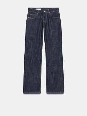 Mörkblå raka jeans med låg midja - Snygga mörkblå jeans i rak modell med låg midja. 