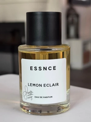 ESSNCE Lemon Eclair Eau de Parfum - Lemon Eclair, den perfekta vårparfymen från ESSNCE. Limited edition. Max taget 10 sprayningar. 