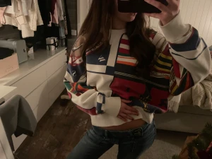 Ralph Lauren tröja - Använd men fint skick! Lite missförgad innanför handlederna!