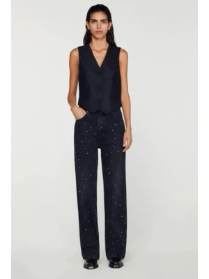 Sandro Jeans  med strassdetaljer - Sandro - svarta/mörk grå jeans med  strassdetaljer över hela byxorna. Jeansen har klassisk femficksmodell och hög midja. Använda en gång. Stolek 36 , rätt lång modell men går säkert justera  