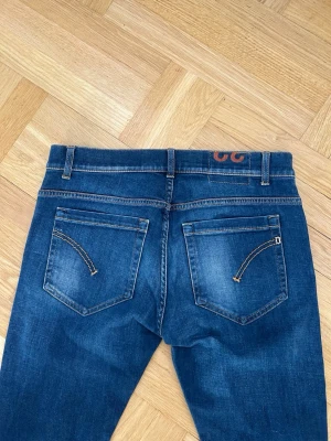 Dondup jeans  - Snygga dondup jeans, modell George. Storlek 32