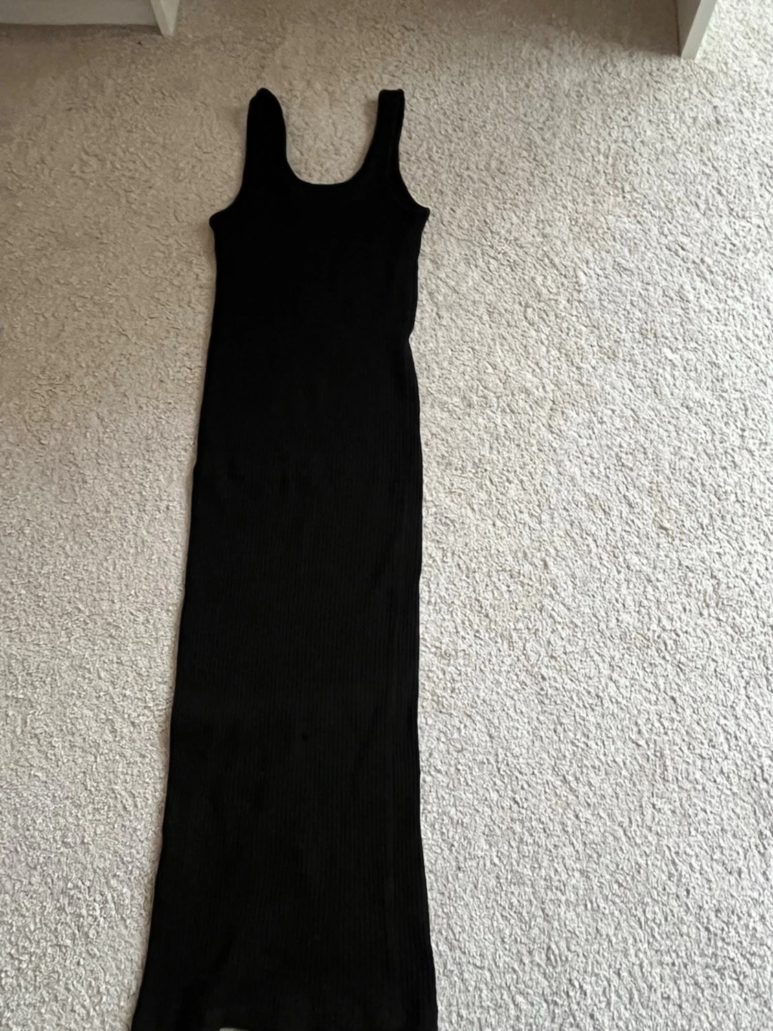 Svart ribbad långklänning H&M