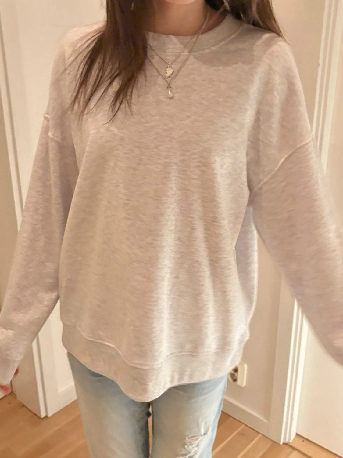 Ljusgrå oversized sweatshirt