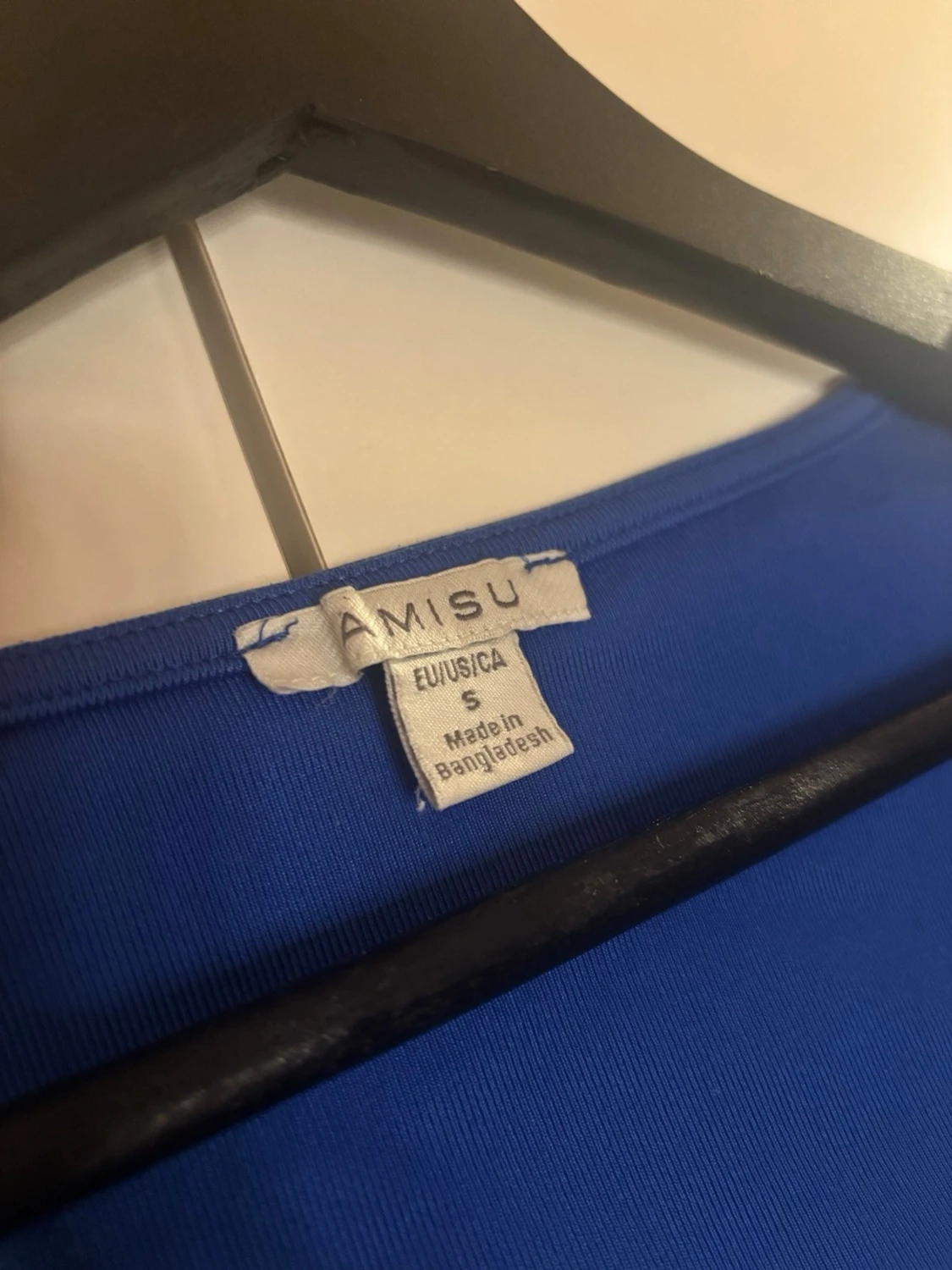 Blå topp med fyrkantig ringning Amisu - 1