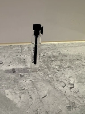 Essnce - Second skin  - Essnce - Second skin, köpt nyligen, provad en gång