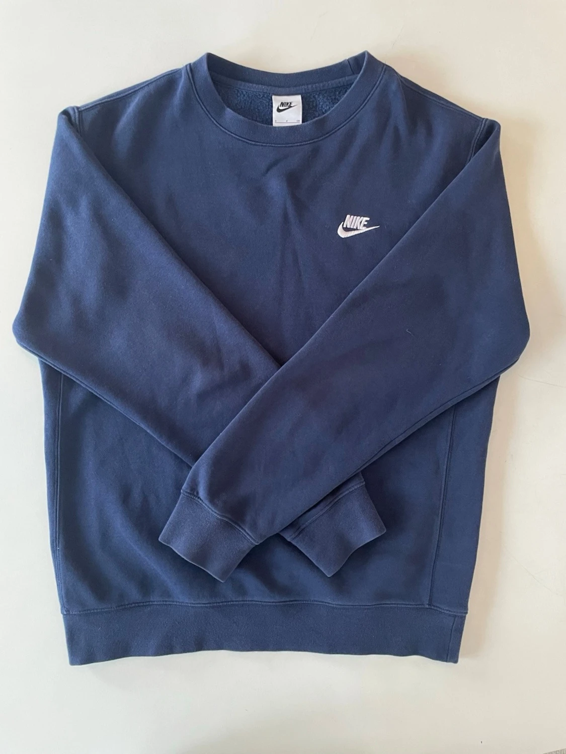 Mörkblå sweatshirt från Nike