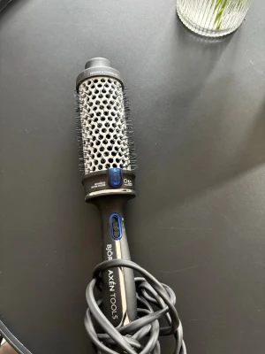 Björn Axén Tools varmluftsborste - säljer min värmeborste från björn axén, använt 1 gång!❤️