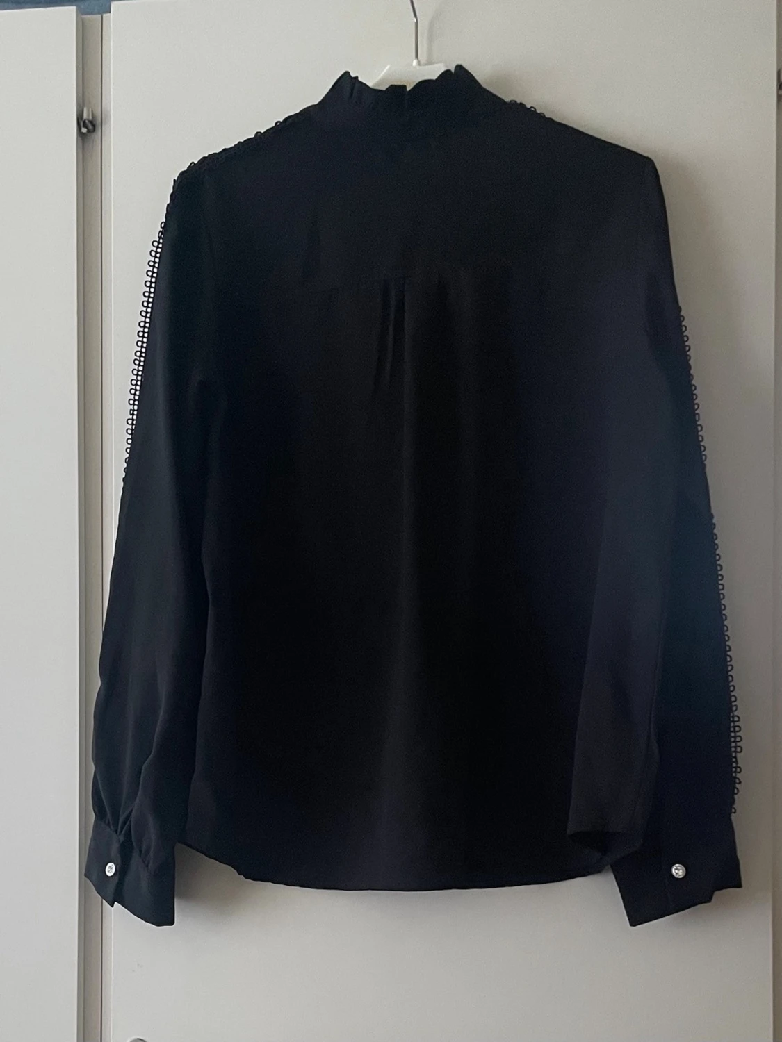 *NY*Svart finblus med spets från LaLista i stl 40, Presenttips  - 1