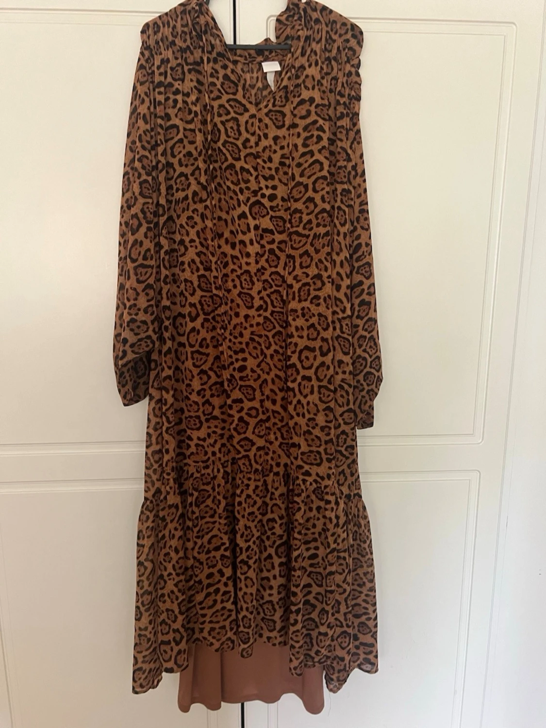 Leopardmönstrad långklänning H&M