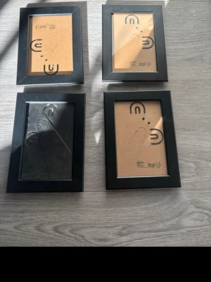 Tavelramar - Heter fiskebo  Tror dem är 13x18 inte helt säker!! 4 st för samma pris Nypris: 15kr st