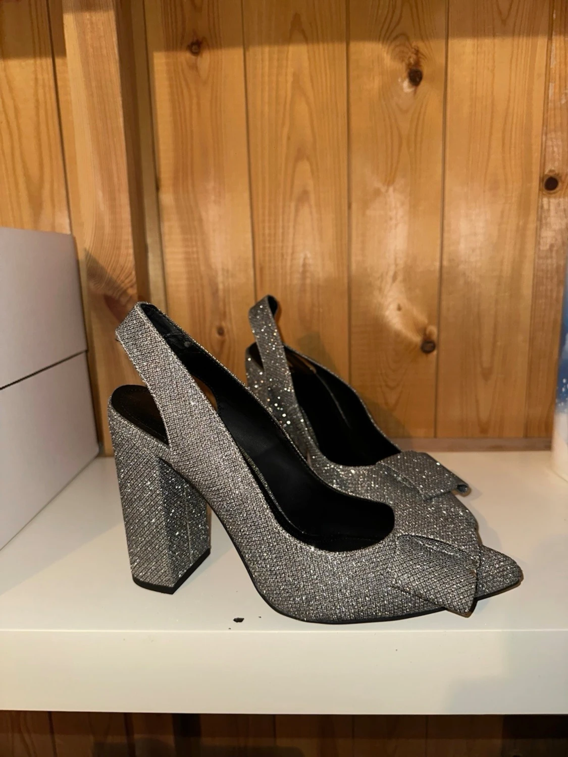 Glittriga pumps med bred klack H&M - 1