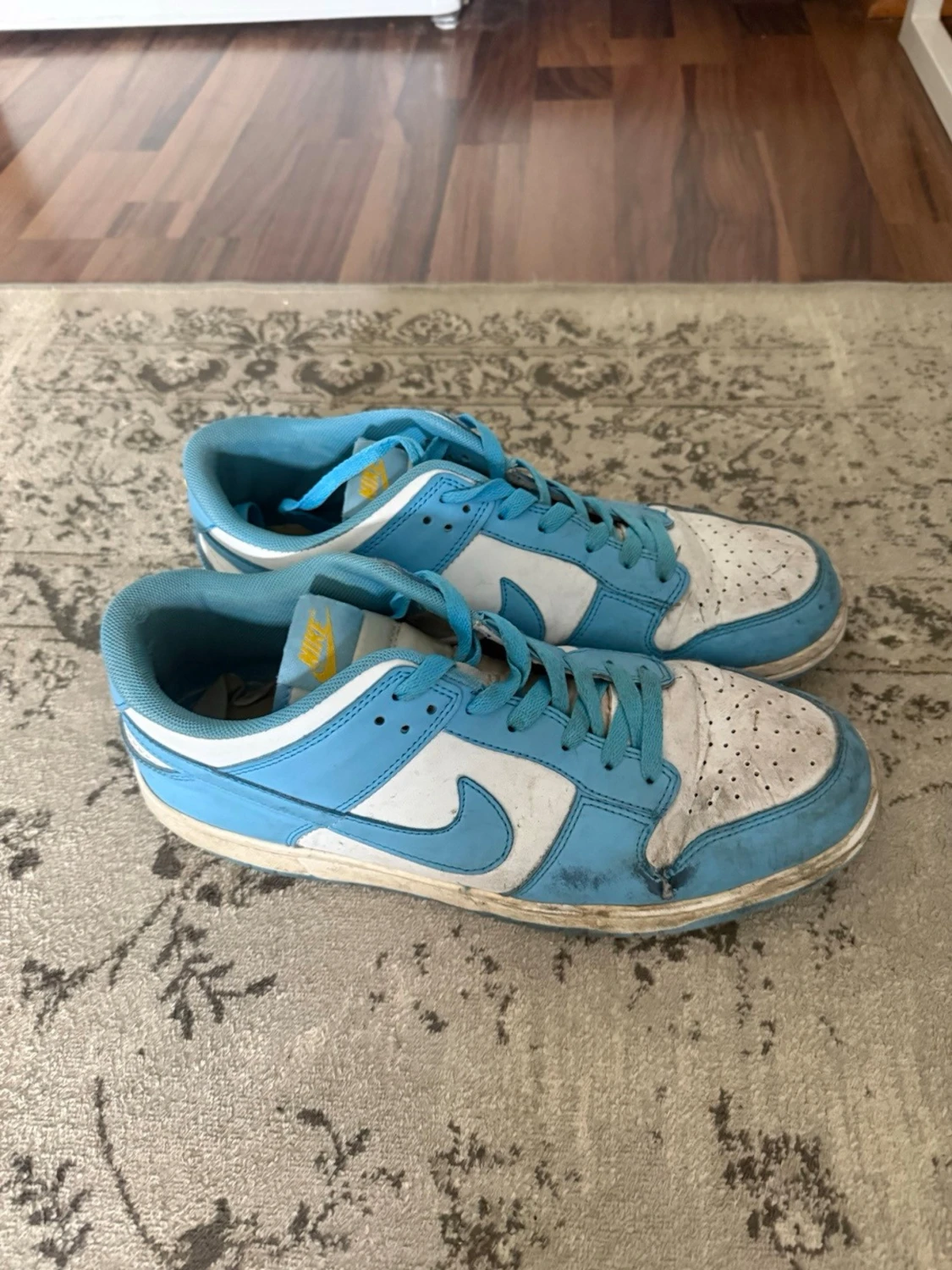 Nike Dunk Low blå och vita sneakers - 2