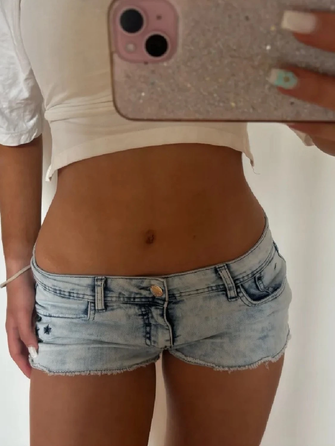 Blå lågmidjade shorts
