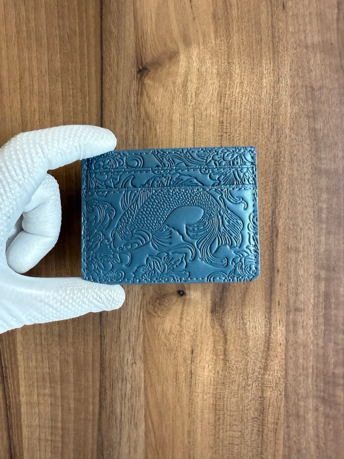 Blå korthållare från De’Jour - 299 SEK - 2