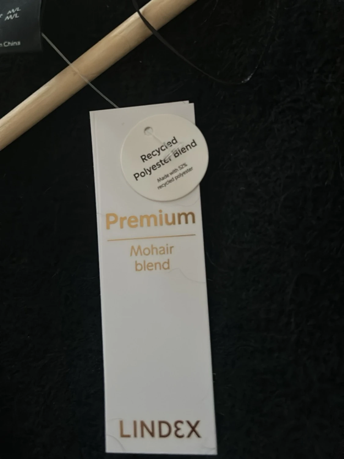 Svart fluffig kofta från Lindex - 2