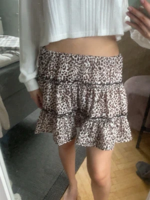 Leopard kjol - Så söt leopard mönstrad kjol, använd en gång 💗