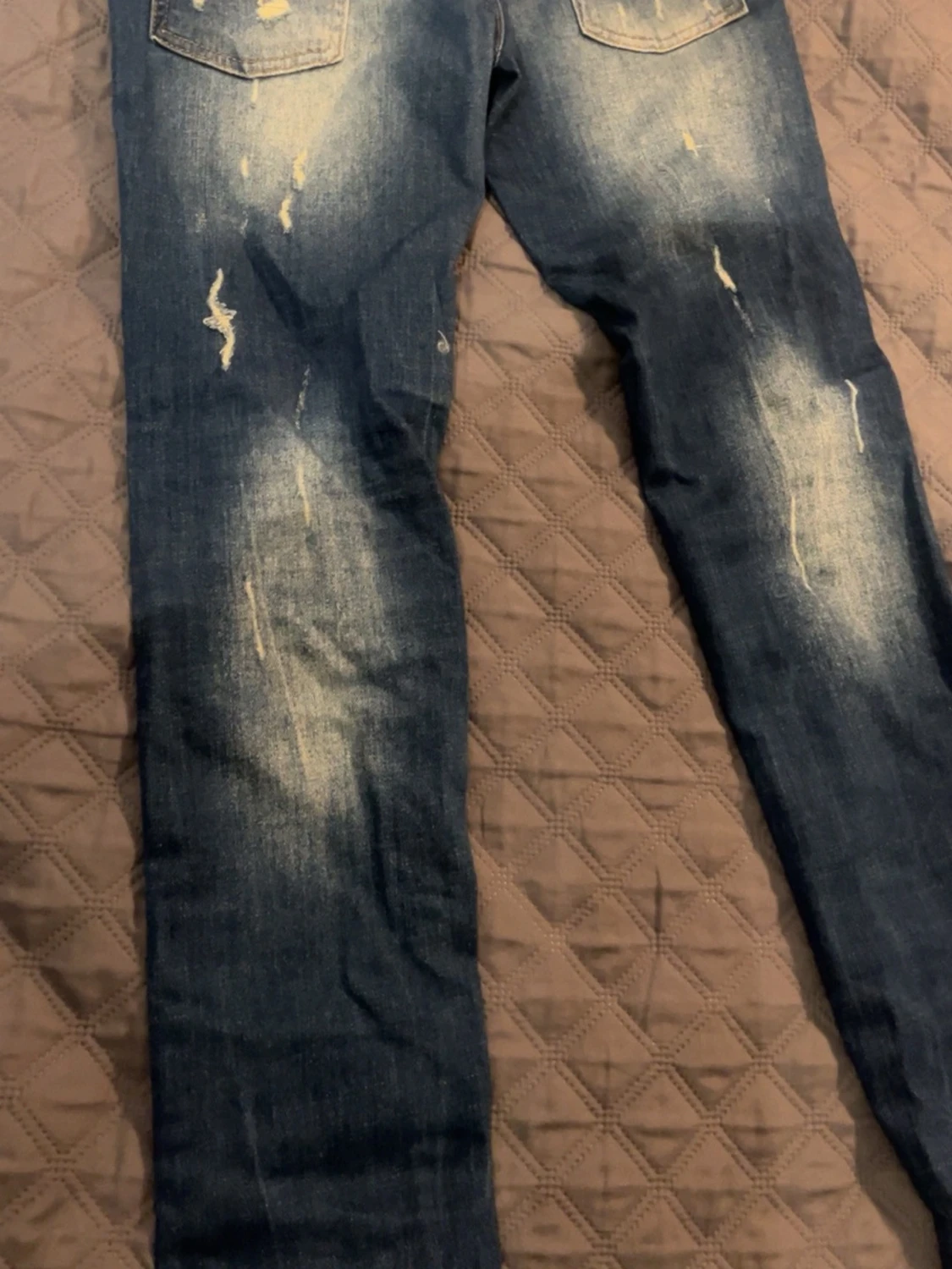 Blå slitna jeans med dragkedjedetalj - 1