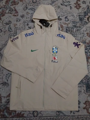 Brasilien vindjacka - Brasilien vindjacka size M helt ny