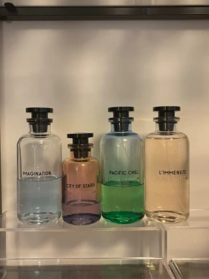Louis Vuitton splittar till fina priser 👌 - Splittar Louis Vuitton Pacific chill, Imagination, city of stars och L’Immensité till fina priser 💥  Jag ansvarar inte för PostNords slarv!  Filmar när jag skickar 📷   Packar bra och säkert i glasdekant👍  Priserna står nedanför och frakt köpes till😃  2 ml / 3 ml / 5 ml / 10 ml / 30 ml 66 kr /99 kr/149 kr/295 kr/840 kr  Allt gott 😊