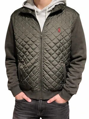 Ralph Lauren cardigan  - Tjena, säljer nu denna riktigt snygga Ralph lauren cardigan i Stl L . Dom är i riktigt bra skick. Nypris 3000✅Vid minsta funderingar så är det bara att höra av sig//Allt gott 