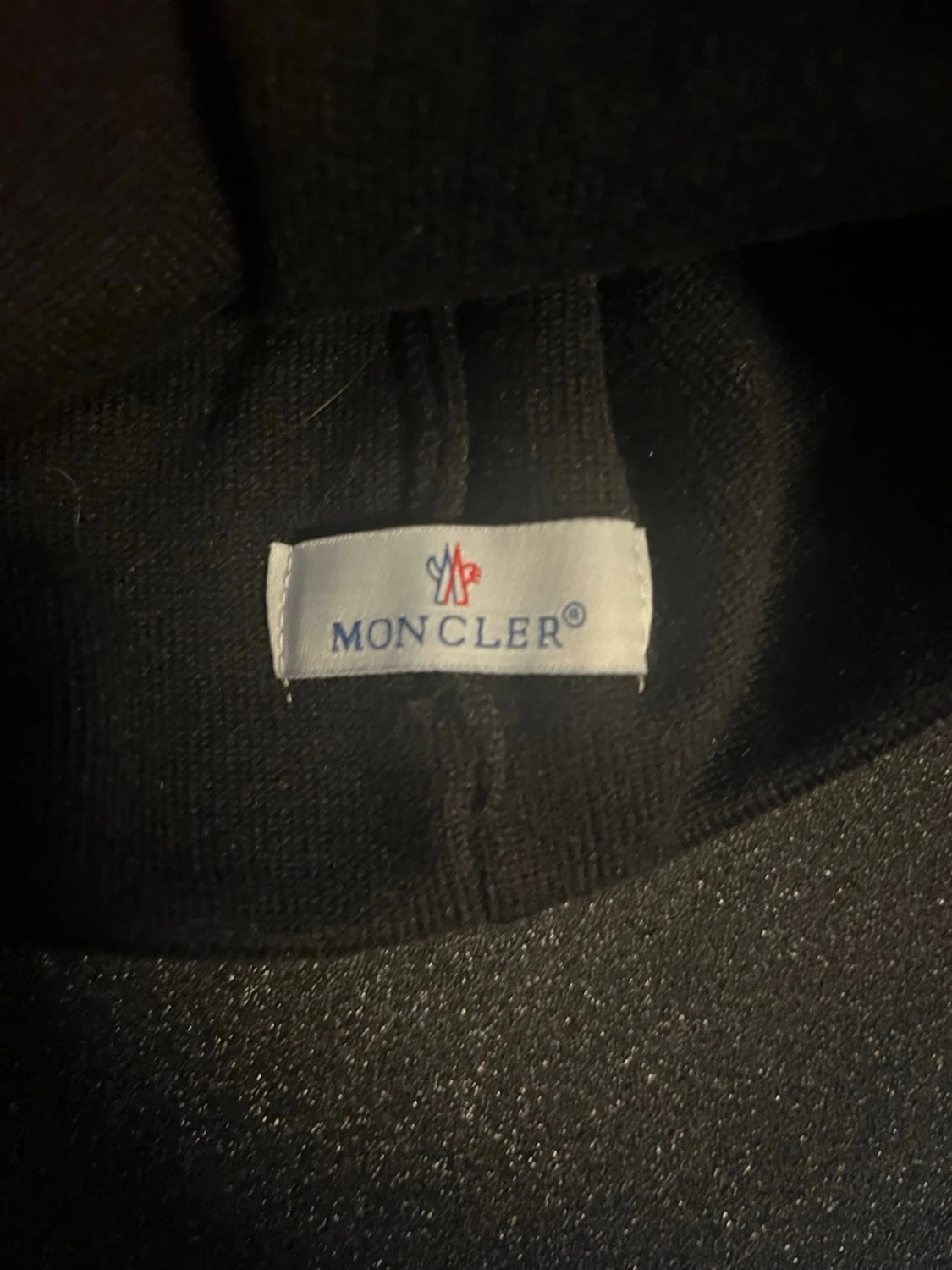 Moncler mössa - 2