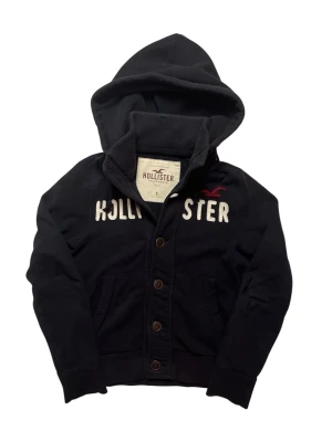 Vintage Hollister Cardigan S - Riktigt fet och sällsynt Hollister cardigan. Den är i storlek S. Hör av dig om du undrar något! 