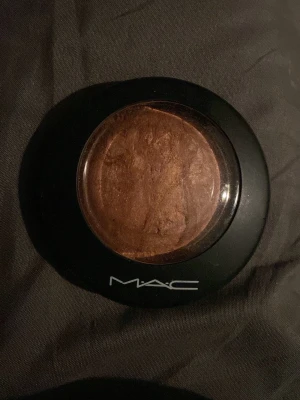 Shade Sheeky bronze från MAC - Helt oanvänd 