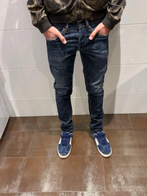 Dondup jeans - Dondup jeans | Riktigt feta och populära jeans | Skick= 9,5/10 | nypris= 4000 kr | vårt pris= 649kr | Hör av dig vid minsta fundering! 