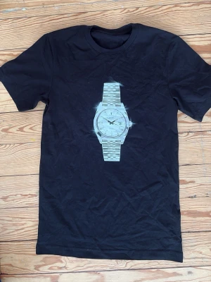 Tuttolente Handen Tee - Size XS (fits S), sameday shipping, Brand new 10/10