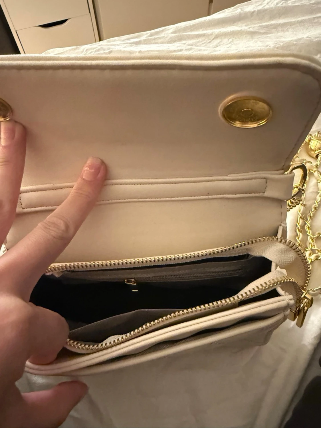 Vit väska  - 2