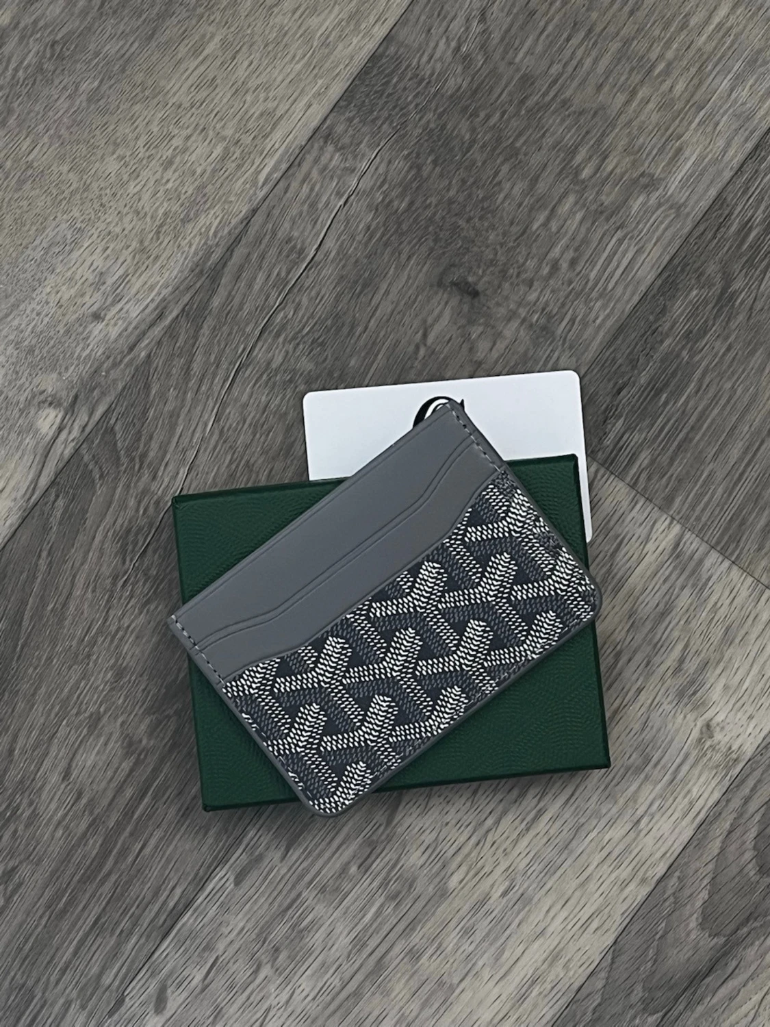 Grå korthållare  - 2