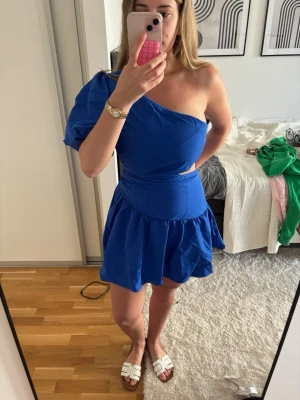 Klänning  - Säljer denna superfina helt oanvända klänningen💓 Hör av dig vid frågor!