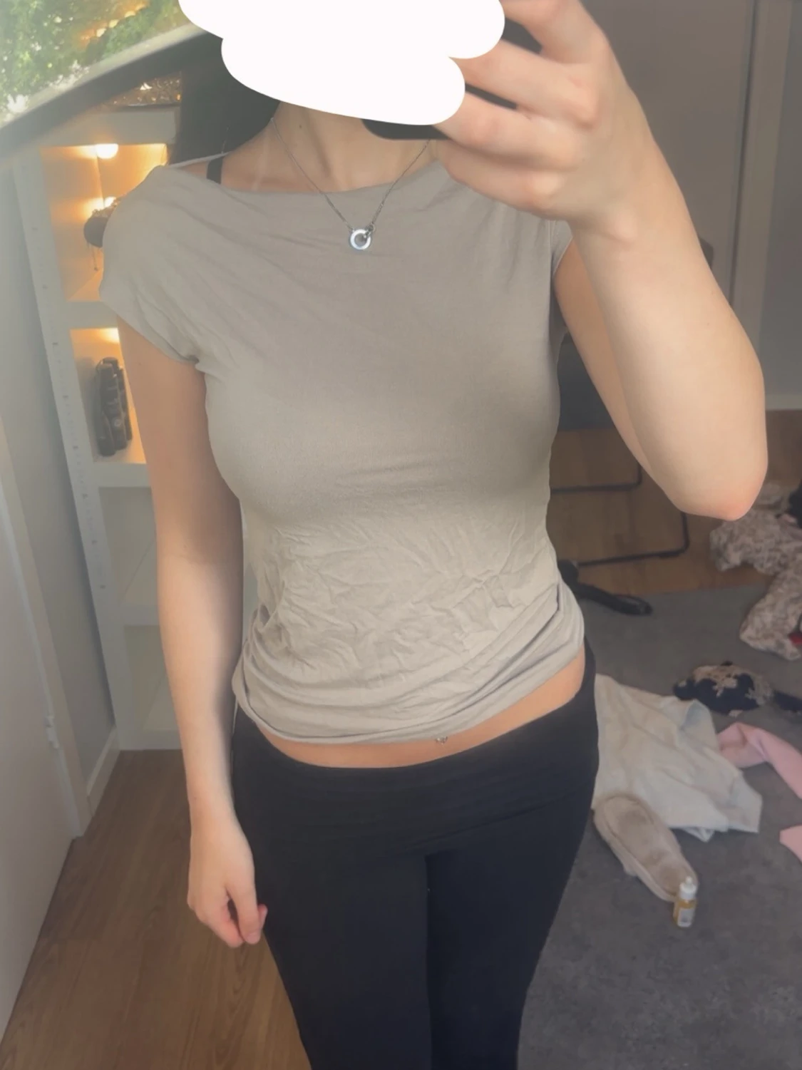 Beige tight t-shirt med kort ärm