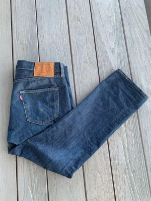 Levi’s - Säljer dessa snygga Levi’s jeans. Storlek:W34 L32| Modell:501| Skick:9/10| Hör av dig vid frågor och funderingar 