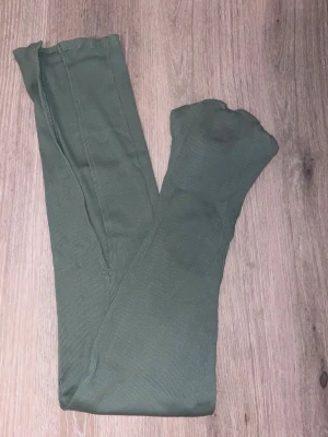 Klänning - Klänning med öppning kort öppning bak från newyorker storlek Xxs