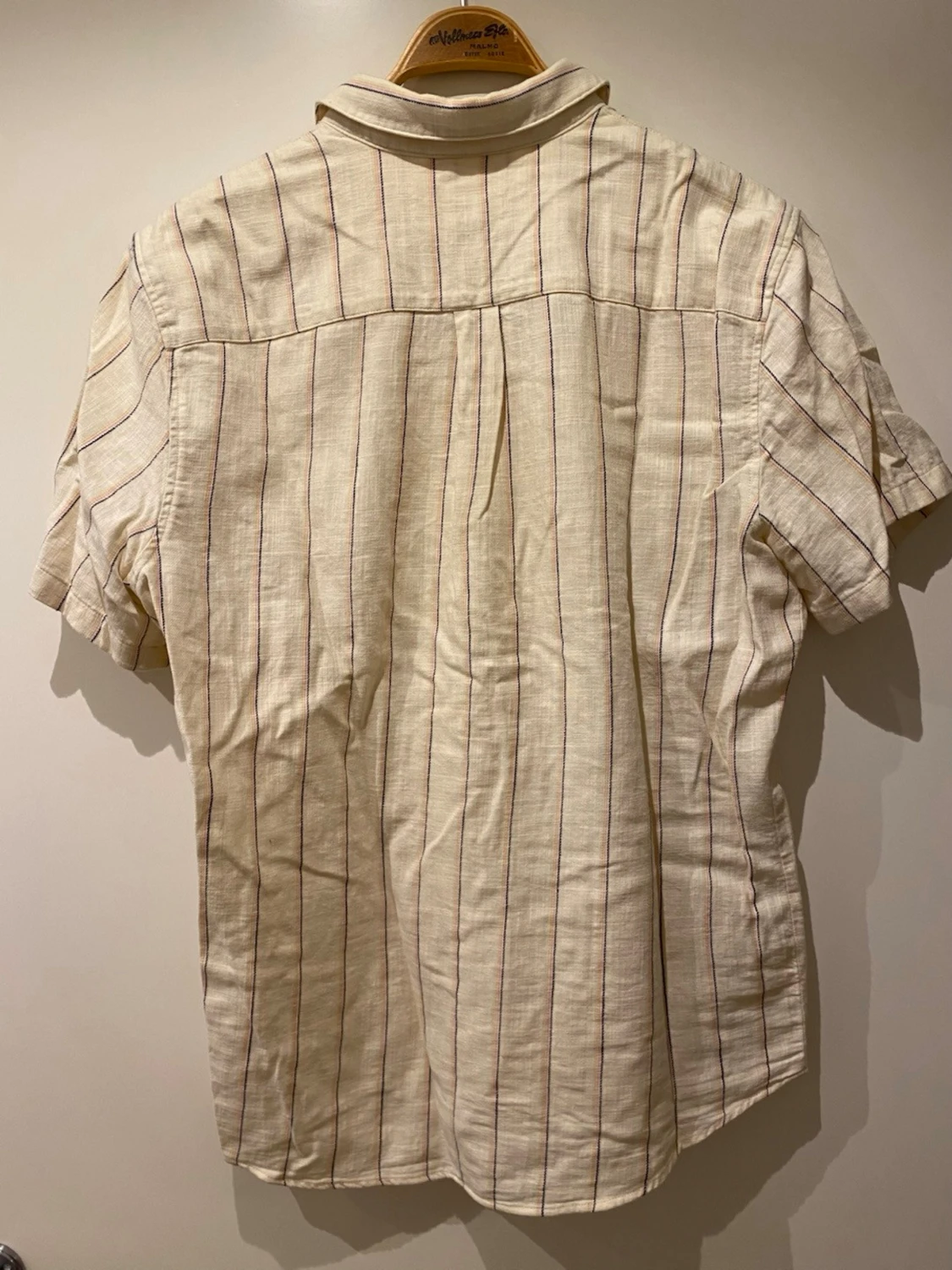 Randig kortärmad skjorta från Marine Layer - 1