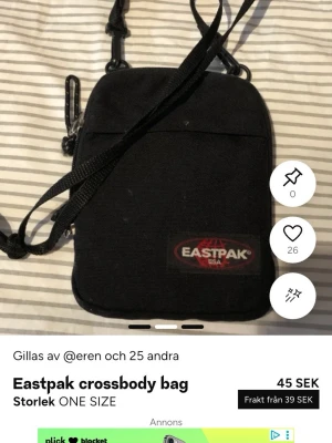 SÖKES Svart Eastpak axelväska buddy - SÖKES! Hör gärna av er om ni har.
