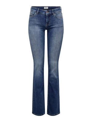 Only jeans - Säljer ett par lågmidjade mörkblåa utsvänga jeans från only💕