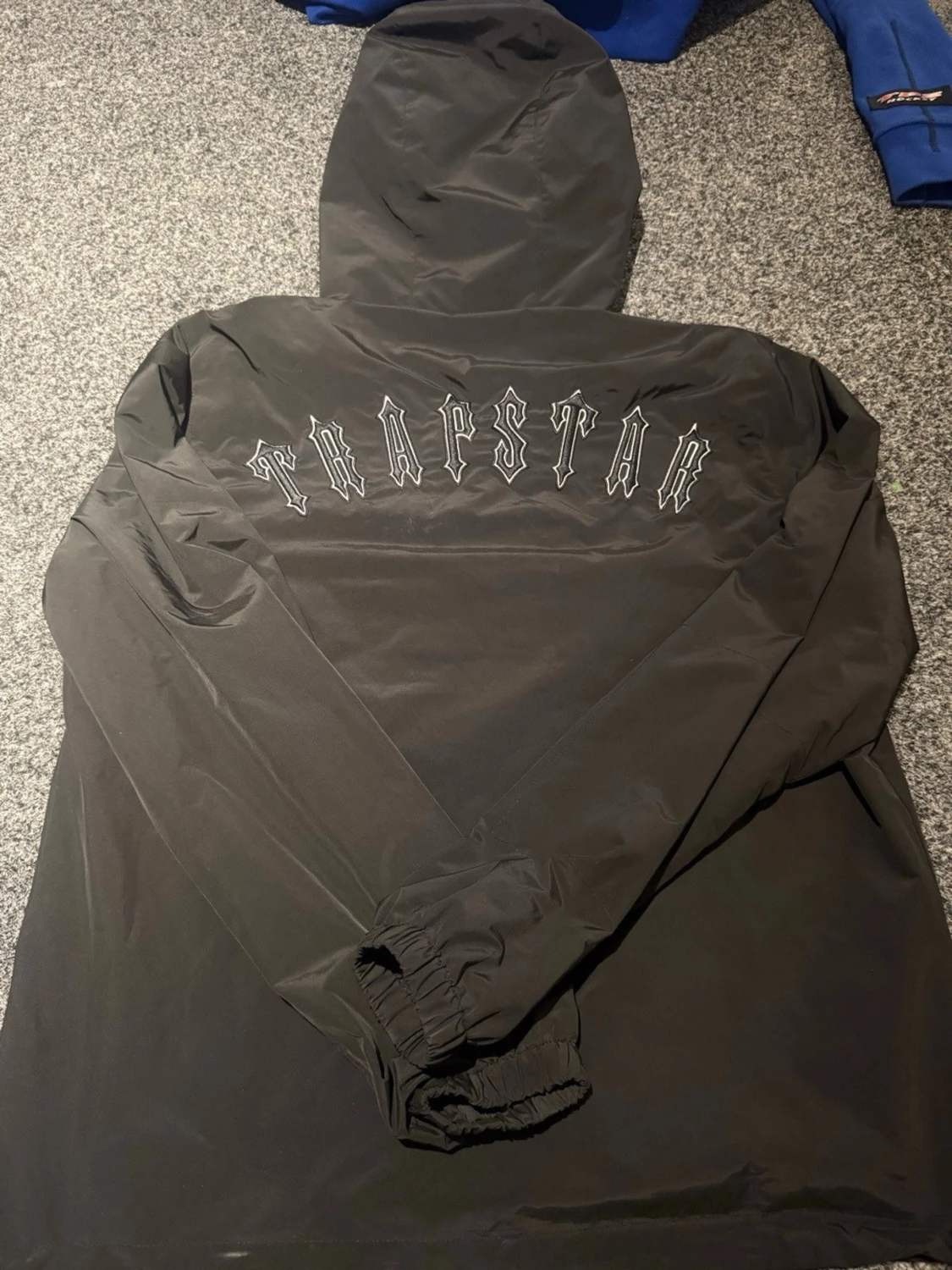 Svart vindjacka från Trapstar - 1