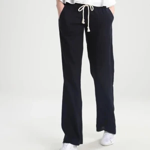 Linnebyxor Roxy - Hej! Säljer dessa oanvända linnebyxorna från Roxy!